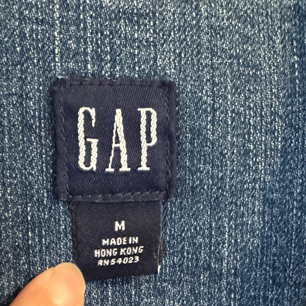 GAP Women's Classic Denim Jacket - Indigo Vintage - Picture 4 of 9